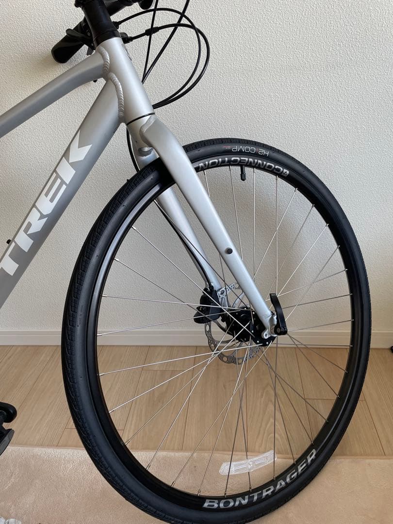 値下げ　ほぼ新品TREK FX2 DISC XS トレッククロスバイク　直接引渡