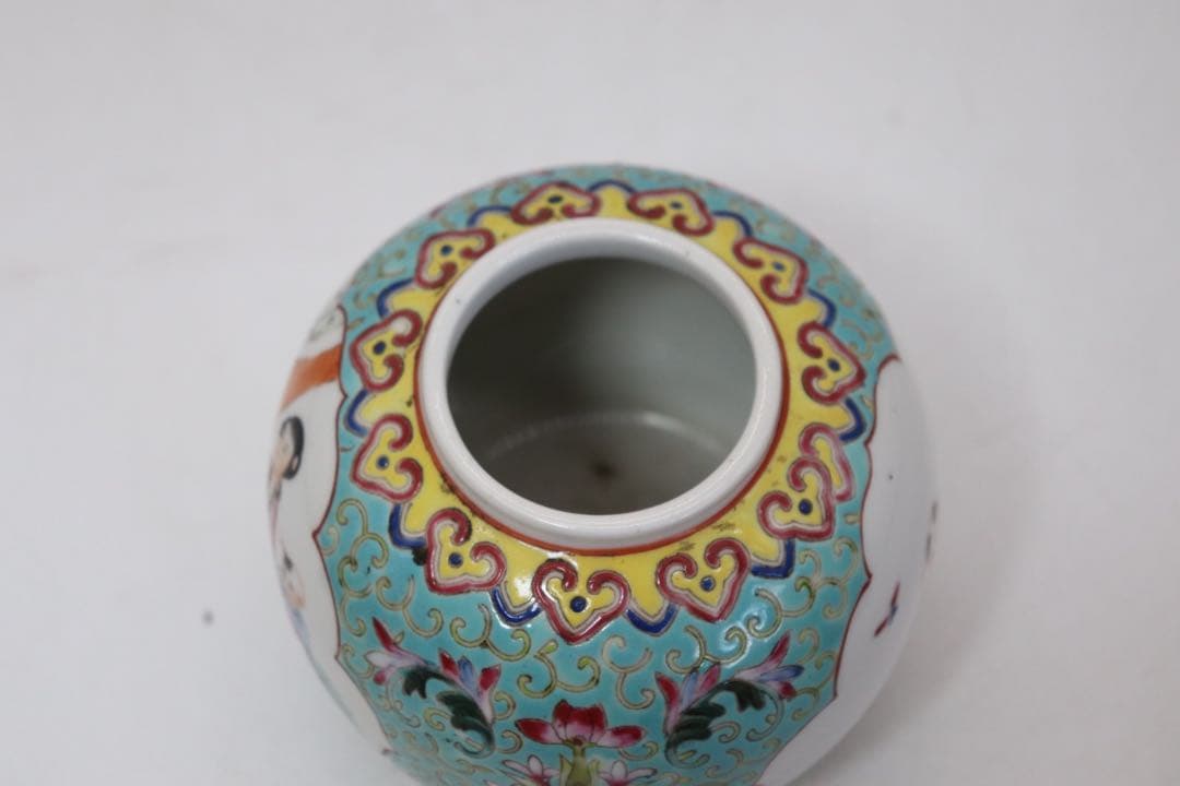 中国　1950年代　景徳鎮粉彩人物壺　送料込み0730