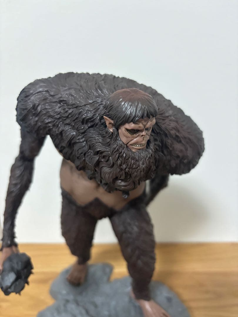 進撃の巨人 一番くじA賞獣の巨人 B賞リヴァイ ラストワン賞超大型巨人おまけ付き