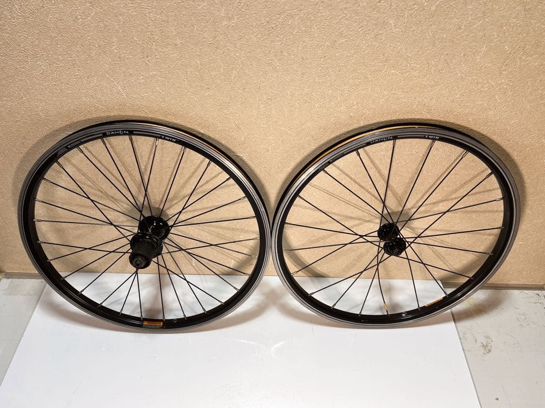 DAHONダホン WTB ETRTO 406X15C 前面と背面 ホイール