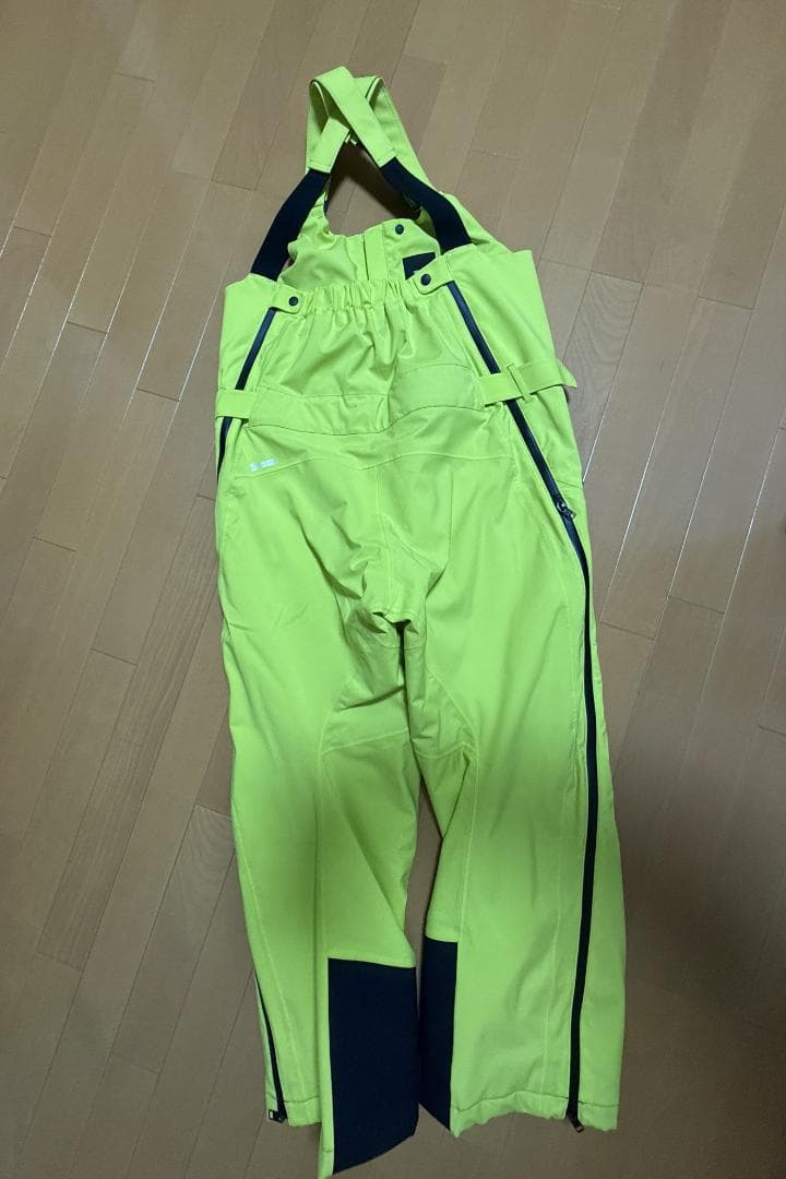 美品 デサント スキーウエアー ジャケット ＆ ビブ パンツ DESCENTE