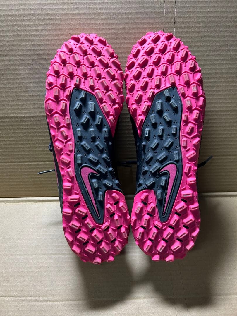 ナイキ　リアクトファントムＧＴ　ＰＲＯ　ＴＦ　２７センチ　フットサル　サッカー