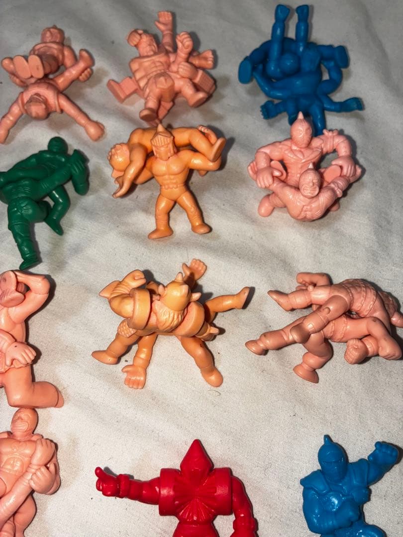 キンケシ　80体