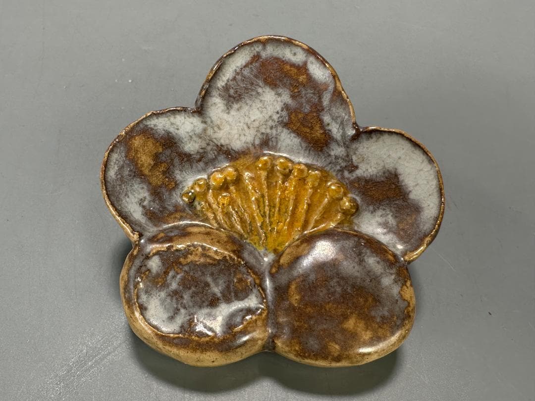 志野焼　香道具　梅形香合　蓋物