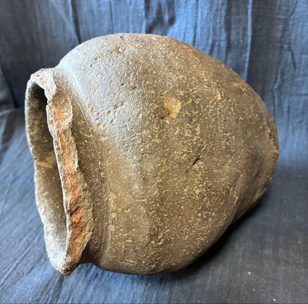 古信楽壺　うずくまる壺　蹲る　室町時代