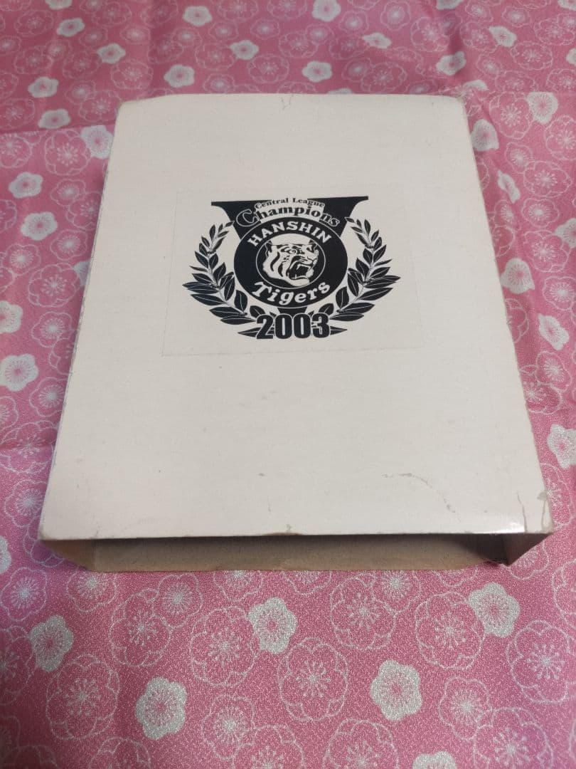 阪神タイガースミニ四駆、灰皿、アルミコースター、オマケで2003優勝記念メダル