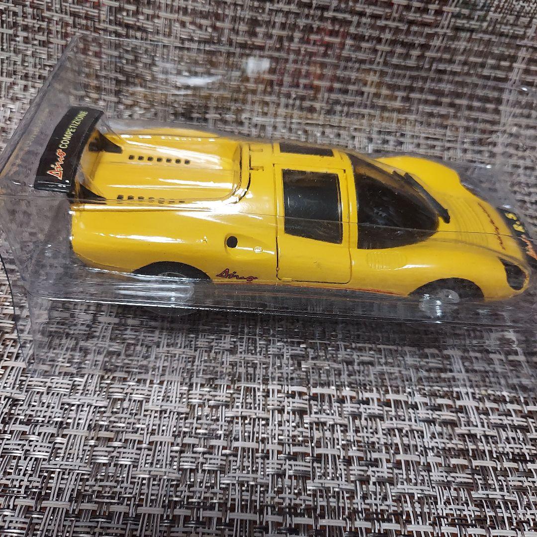 イエロー R.S. ミニカー 透明ケース入り