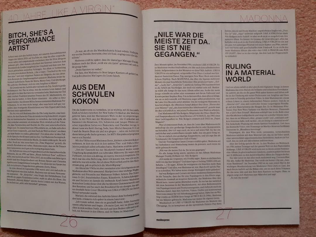 マドンナ　LIKE A VIRGIN 発売４０周年記念　雑誌 + レコード