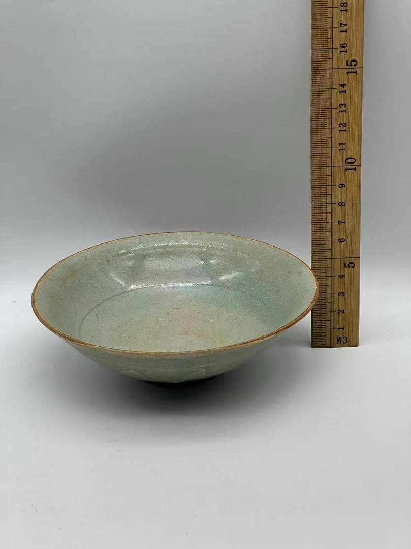 宋時代　青磁　影青蓮瓣文碗　高台墨文字入り　耀州窯 茶盞 青瓷鉢(A-100)