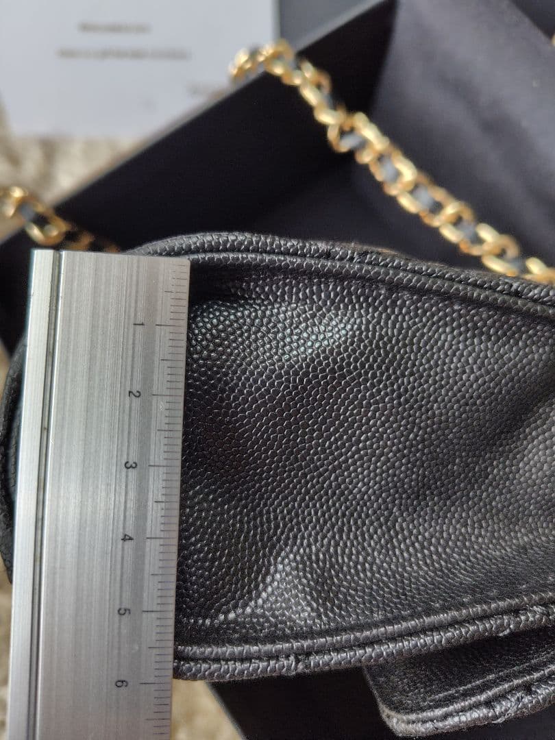 CHANEL ブラックレザー キルティング　ショルダーバッグ　ミニバッグ