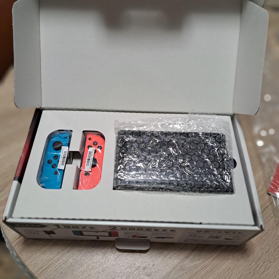 中古　Nintendo Switch　本体