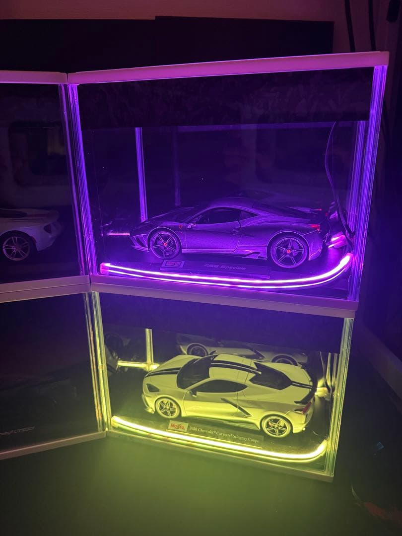 【世界に一つ‼️】大人気 1/18 ジオラマ LED 展示 鑑賞用 模型 ミニカー