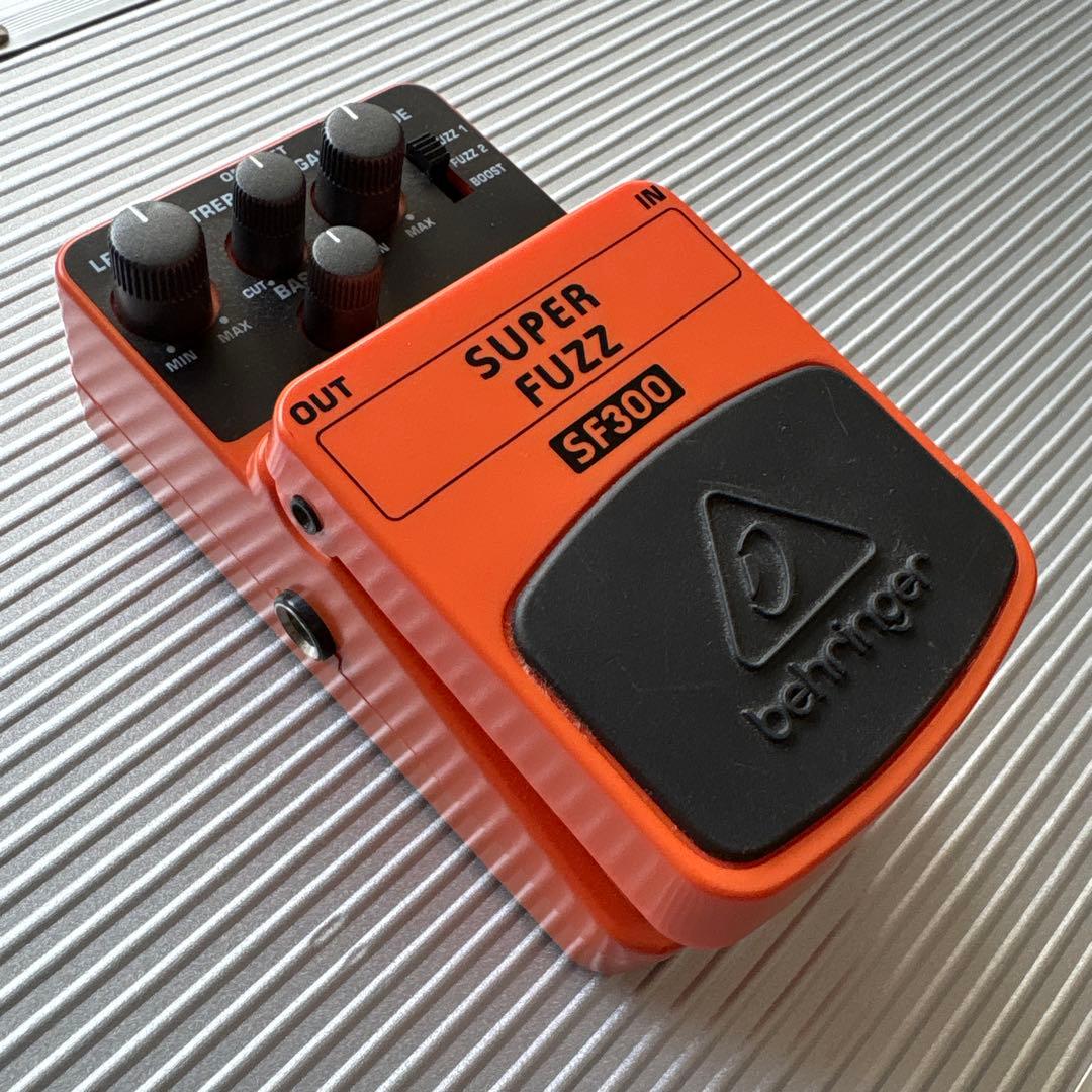 ギター Behringer SUPER FUZZ SF300