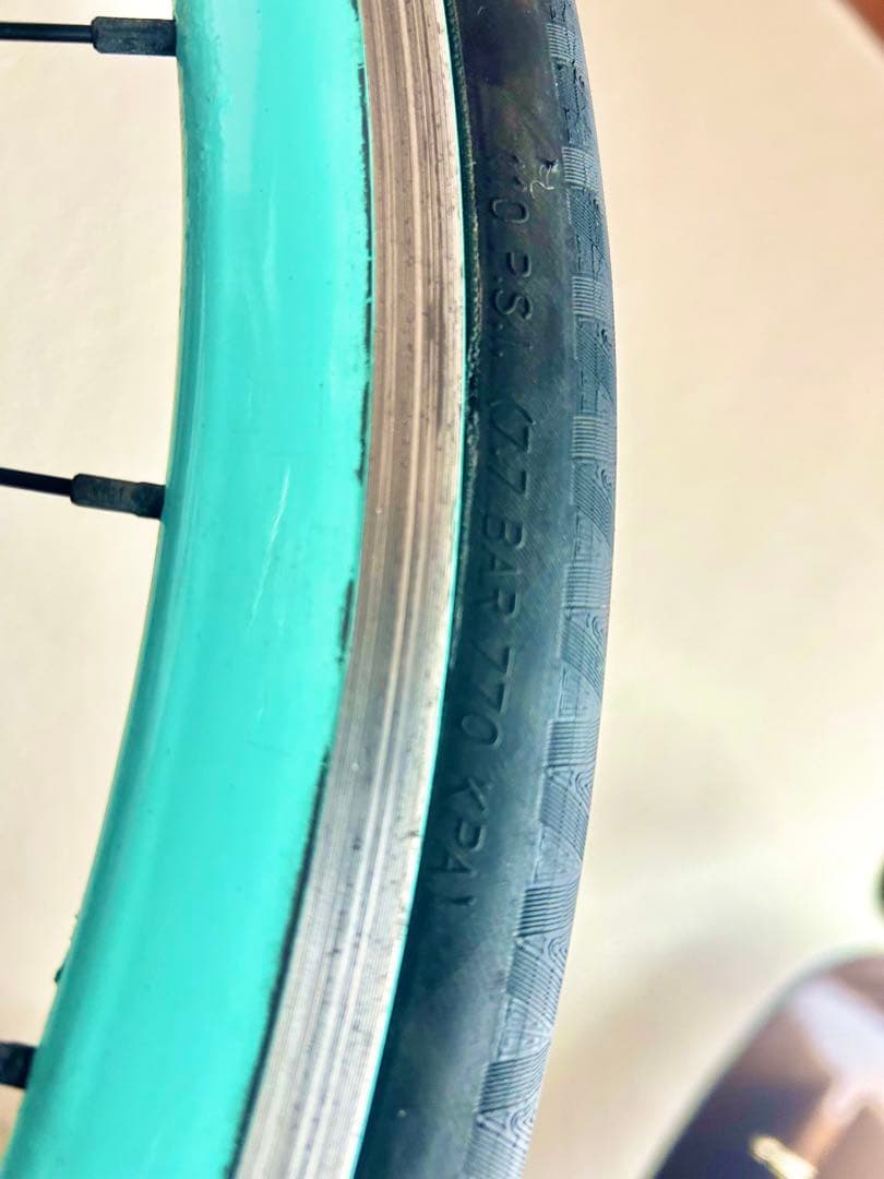 ビアンキ【Bianchi純正】クリンチャーホイール＆タイヤ後輪★珍しいチェレステ