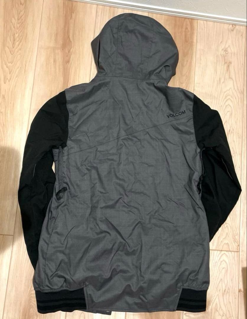 こめっぴ 美品　ボルコム　スノーボードウェア