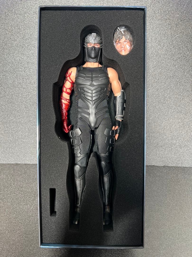 Swtoys 1/6 忍者 ハヤブサ風　可動フィギュア　別素体・衣装付き