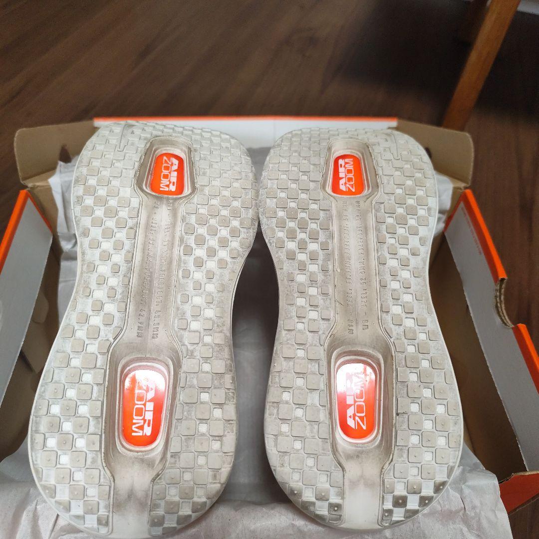 NIKE ボメロプレミアム ホワイト/オレンジ 27.0cm