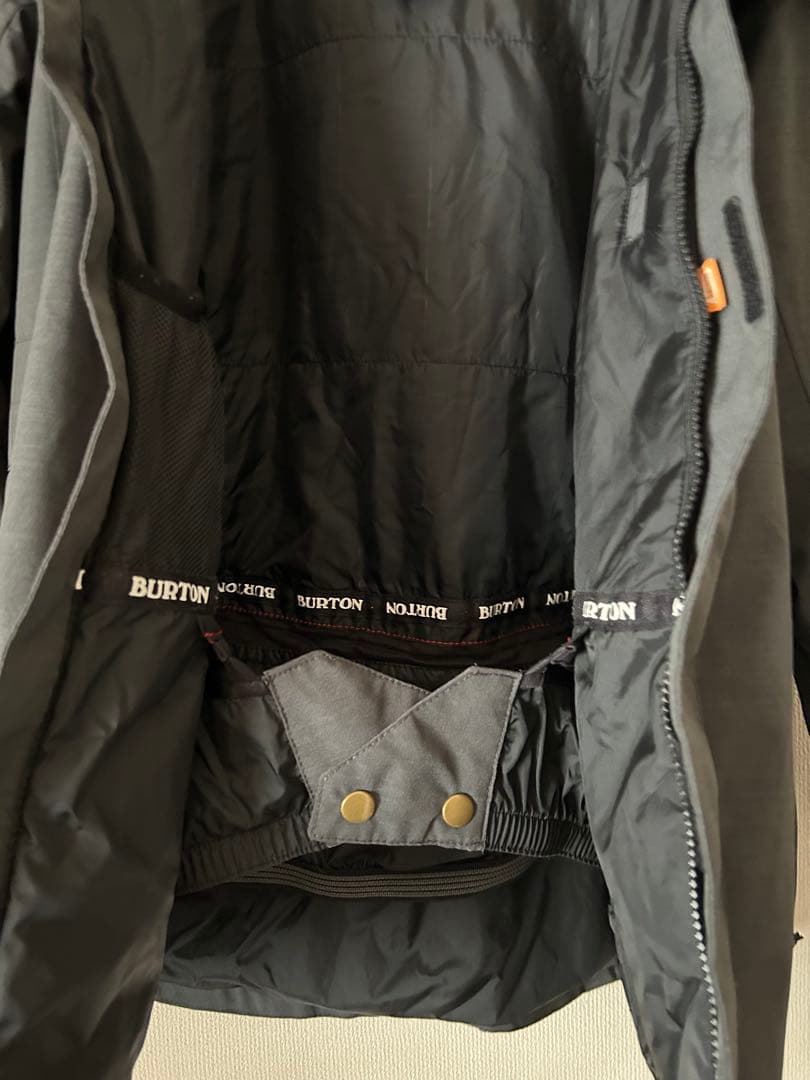 Burton スノーボードジャケット Sサイズ レディース　グレー