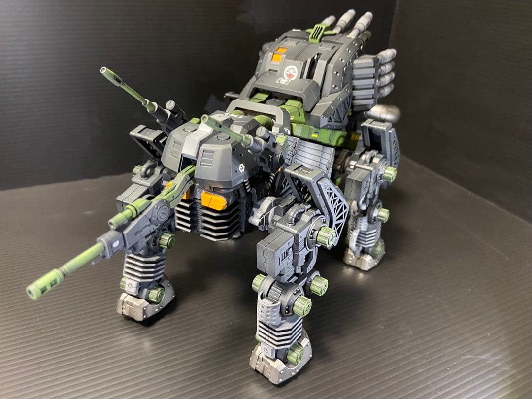 【全塗装】HMM ディバイソン　ゾイド　ZOIDS【完成品】