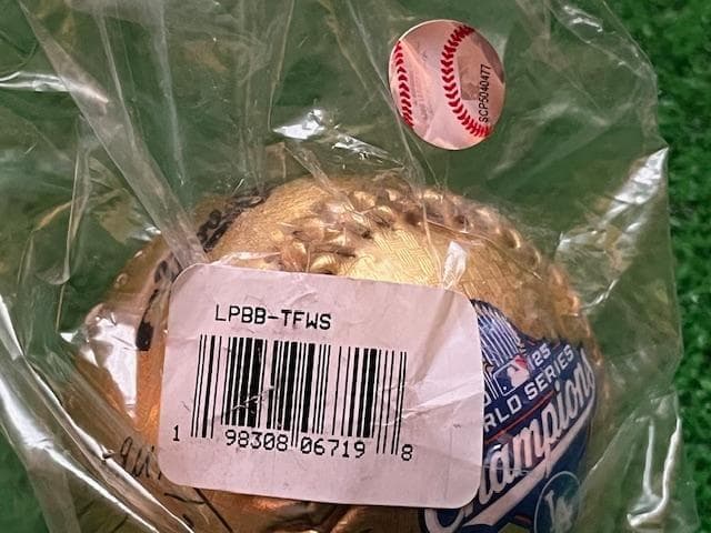 大谷翔平2025限定WSチャンピオン記念サイン入GOLDボールローリングス社製