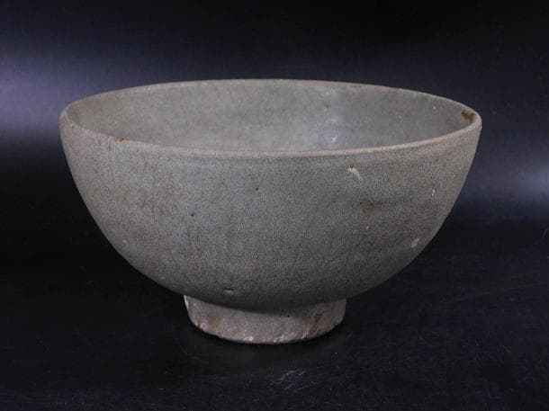 【茶道具　会寧　青磁茶碗（時代茶碗）／海上がり・李氏朝鮮】