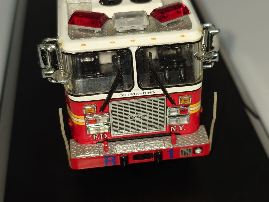 CODE3 Fire Department NY 1/64 ミニカー