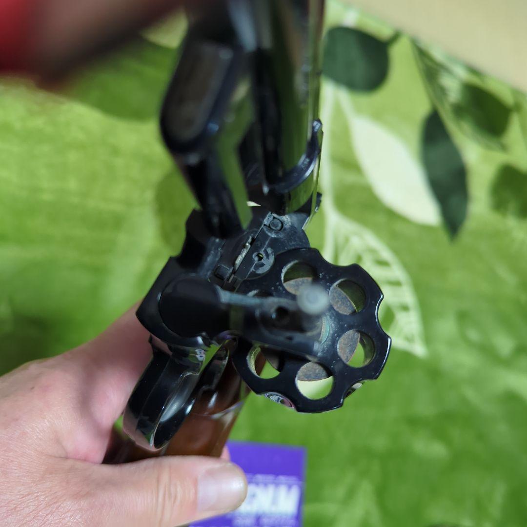 S&W 4MAGNUM リボルバー