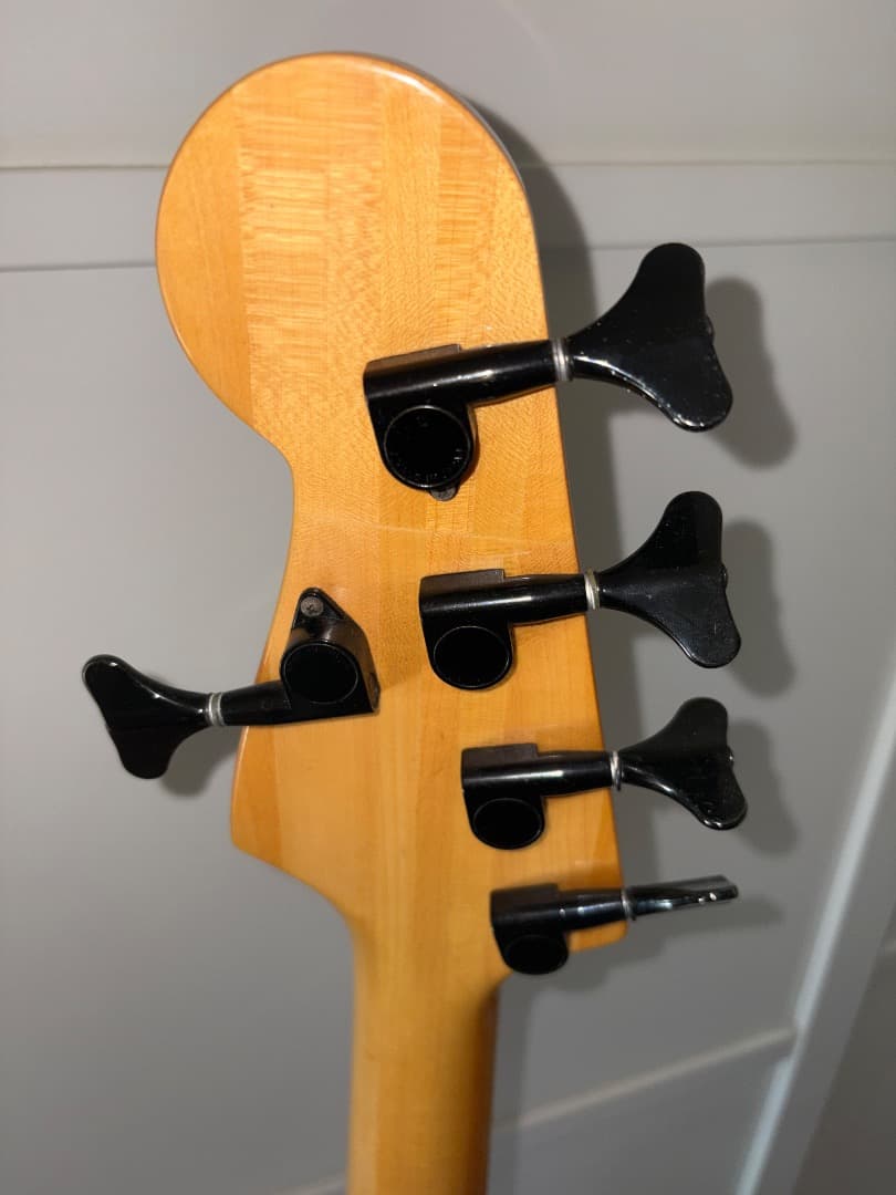 Vestax　5弦ベース
