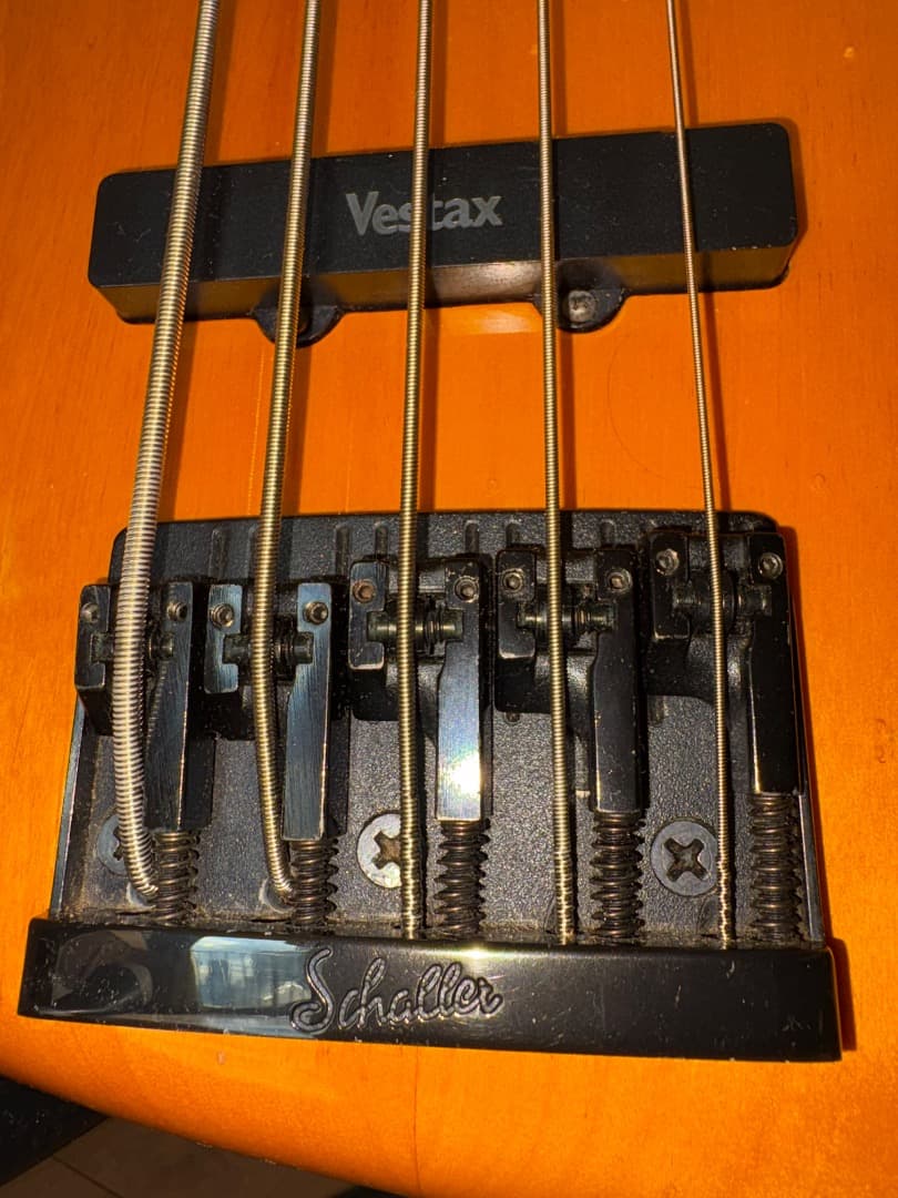 Vestax　5弦ベース