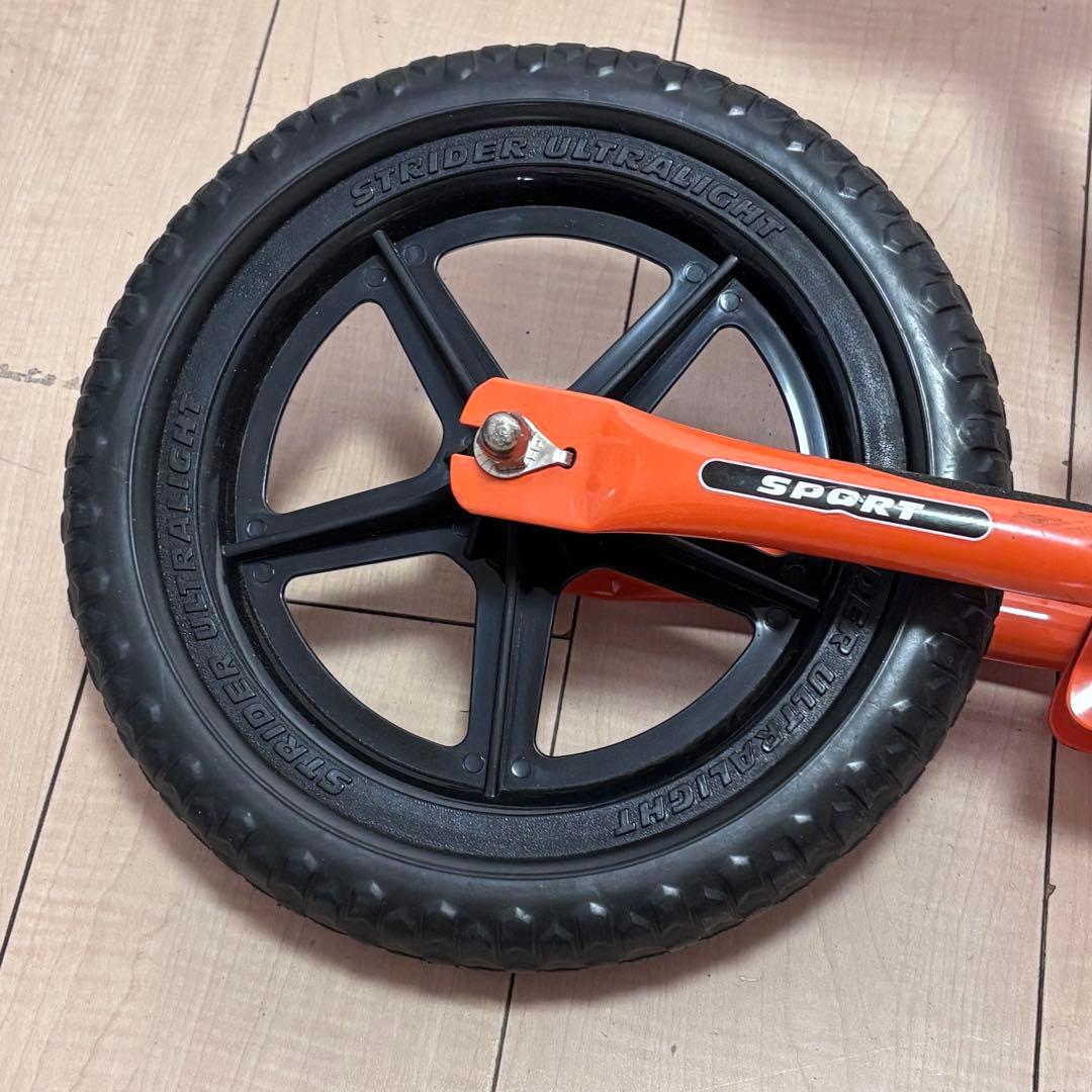 【人気のオレンジ】ストライダー スポーツモデル 12インチ 日本正規品