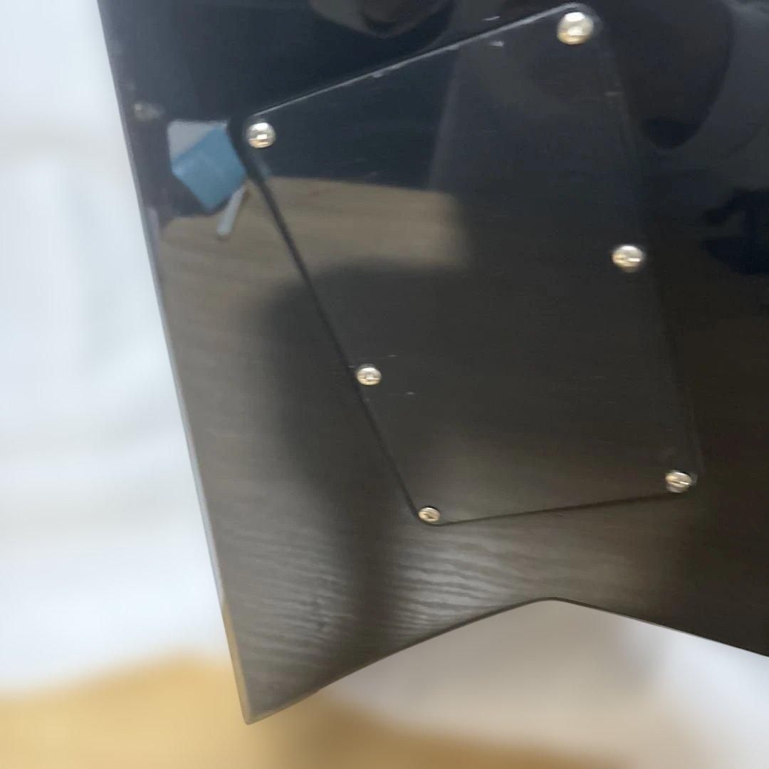 Jackson V型 エレキギター ブラック/ホワイト