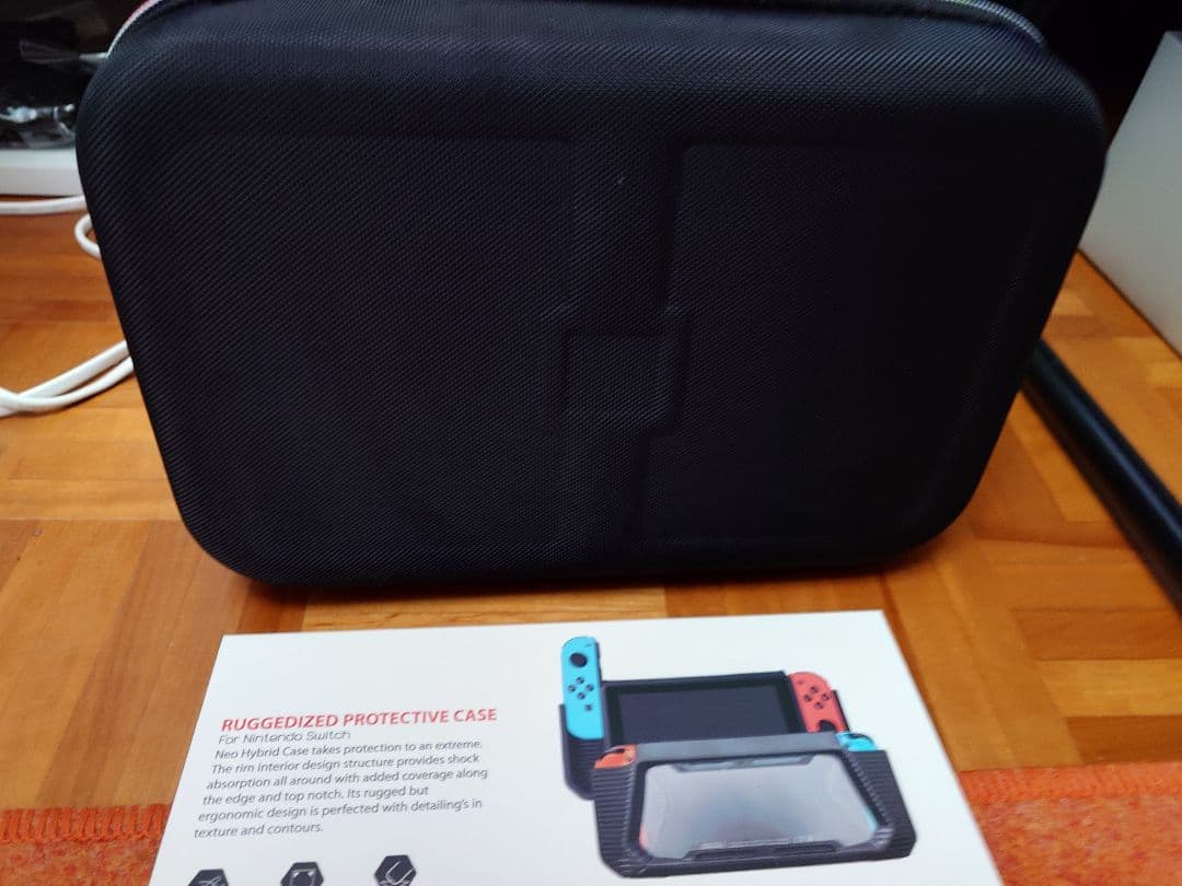 Nintendo Switch マリオカラー 本体と付属品