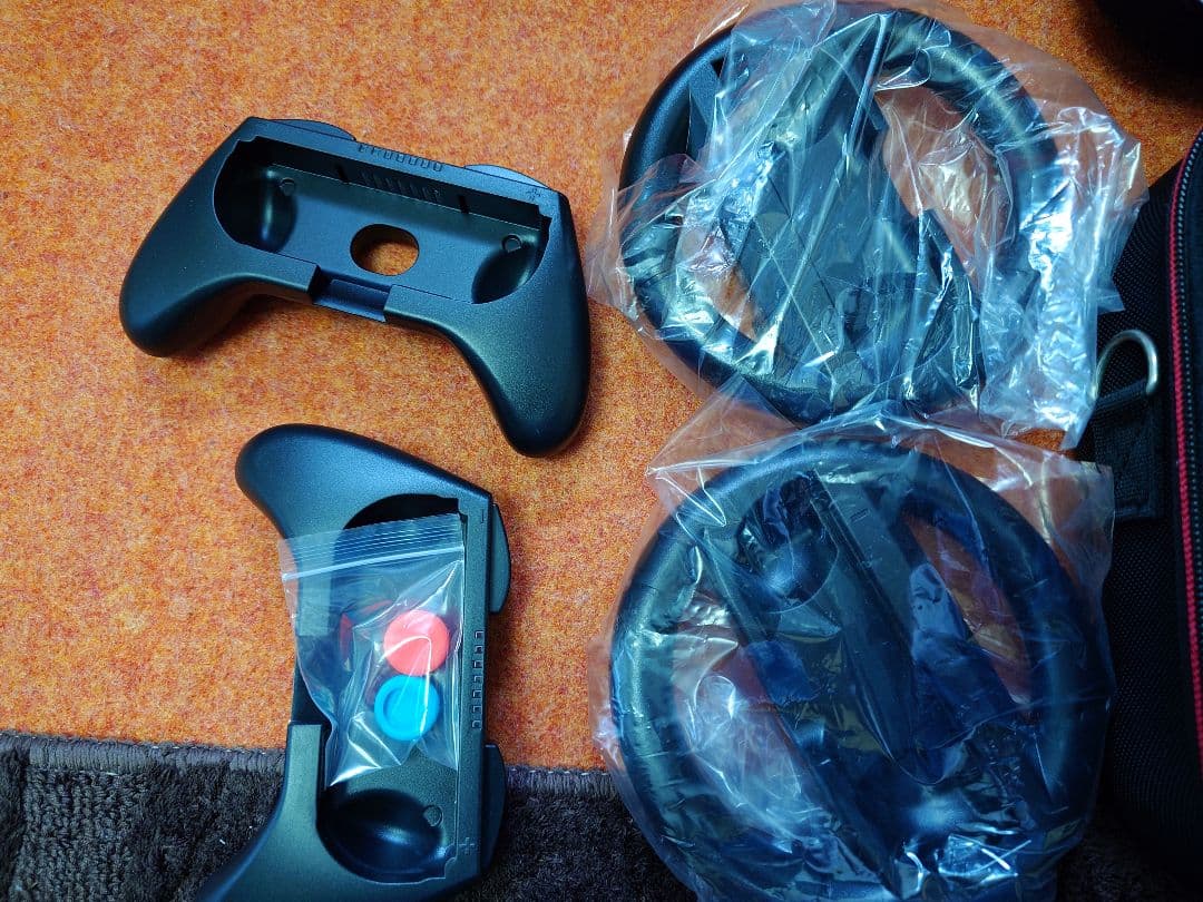 Nintendo Switch マリオカラー 本体と付属品