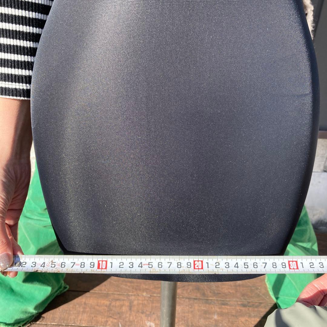 【美品】レディース トルソー マネキン 9号相当 ブラック 鉄脚ベース 土台なし