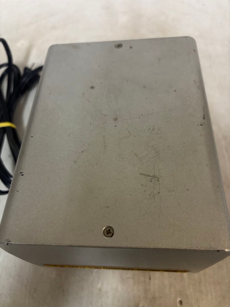 TI-20 カシムラ　変圧器 100V/230V total1500VA