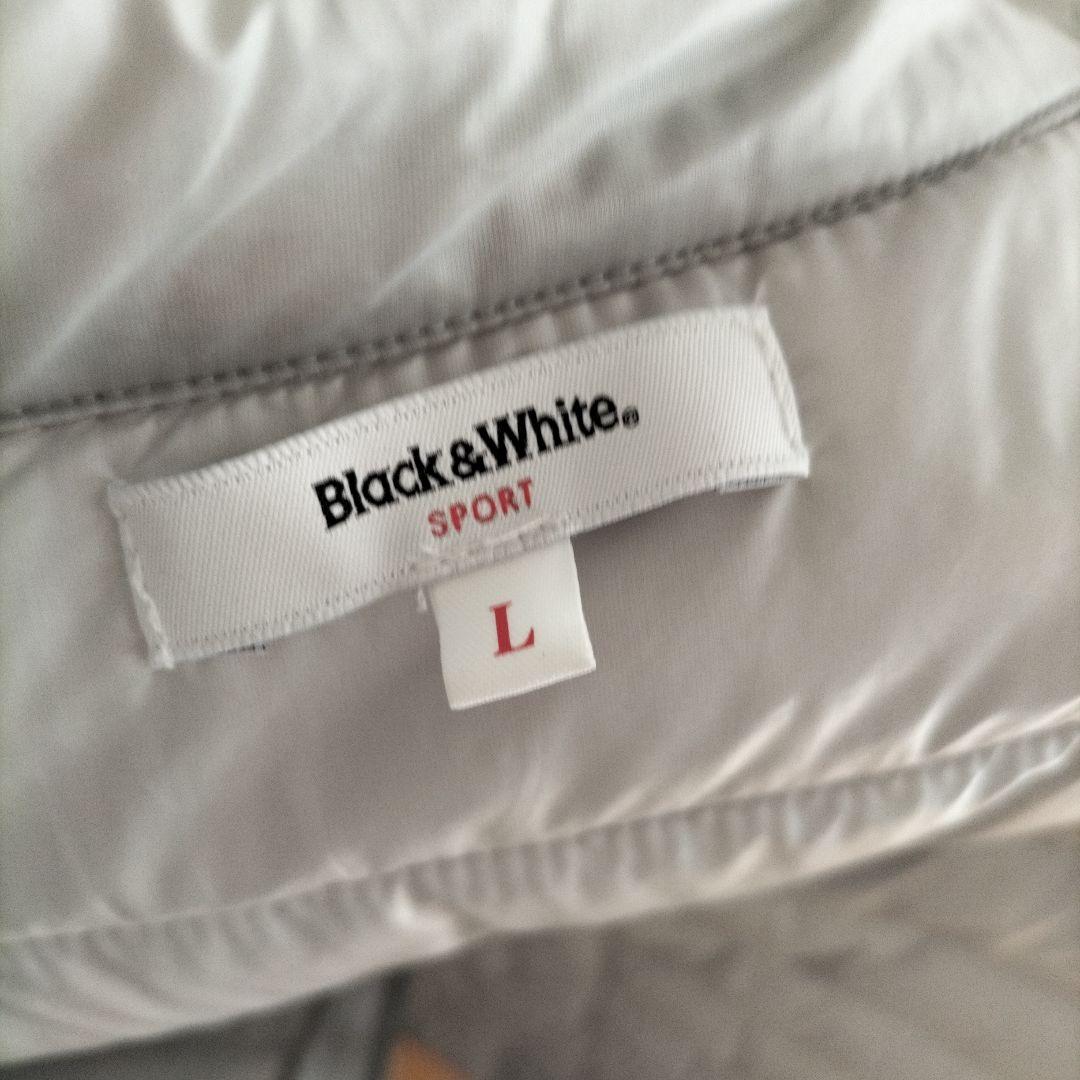 一度使用のみブラック&ホワイトグレー ダウンジャケット