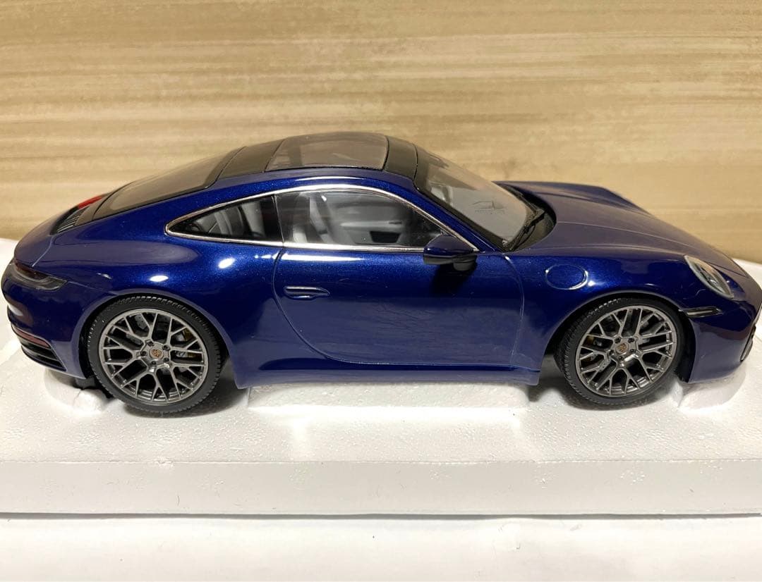 PMA 1/18 ポルシェ 911 992 カレラ 4S 2019 ブルー