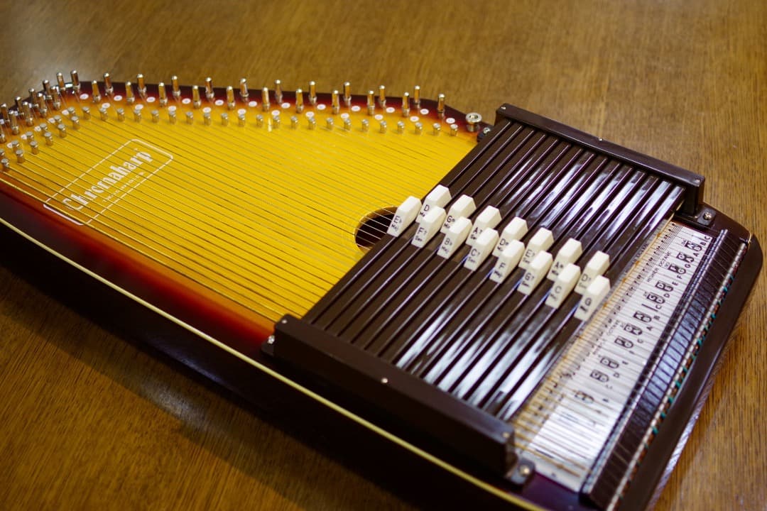 TOKAI GAKKIクロマハープCH-2S（教本、ハードケース付）