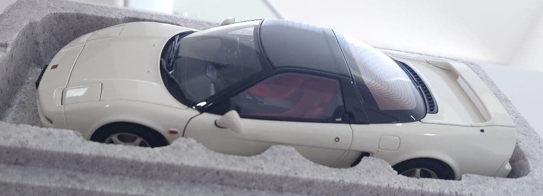 【稀少】 NSX タイプR 1/18 【AUTOART】