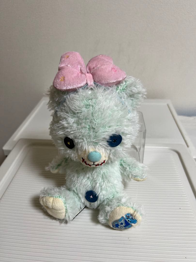 ユニベアシティのぬいぐるみ、ぬいぐるみバッチのセット（ブルー、パイ、バニラ）