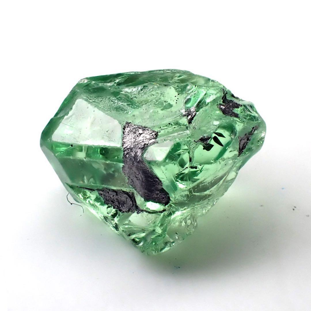 【タンザニア/メレラニ産】ツァボライト(グリーングロッシュラーガーネット)