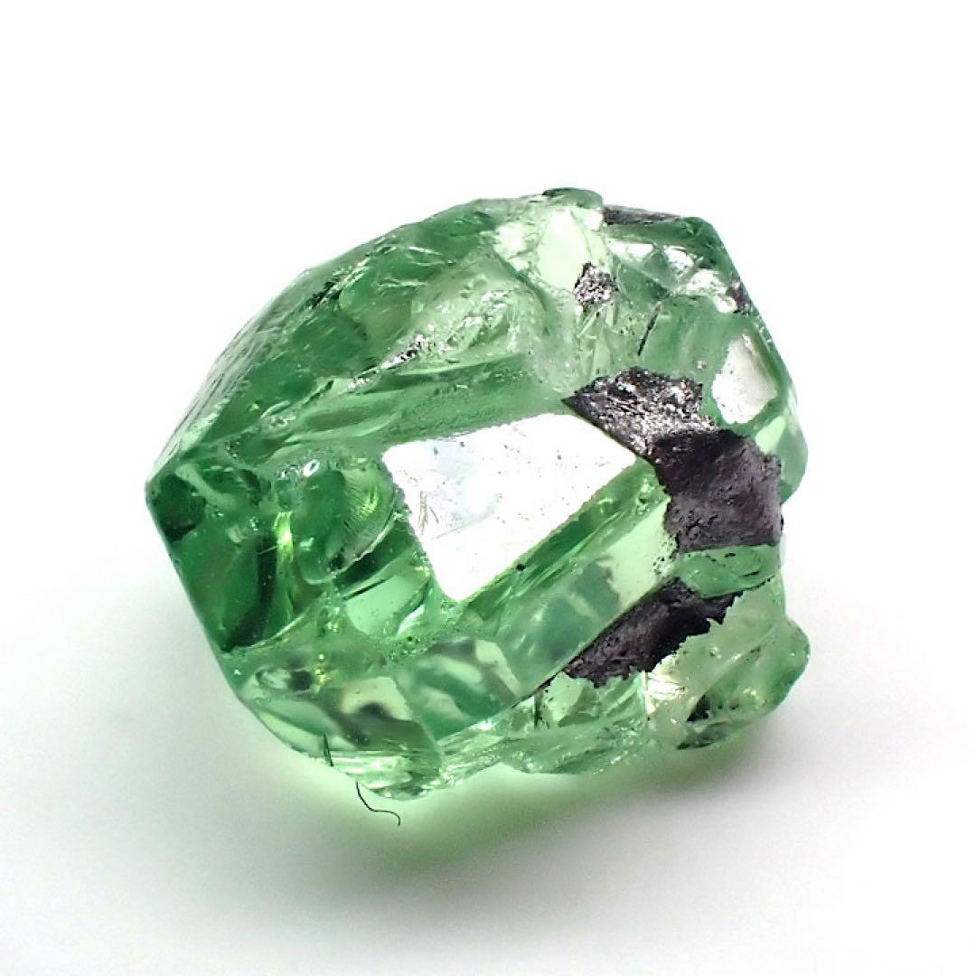 【タンザニア/メレラニ産】ツァボライト(グリーングロッシュラーガーネット)