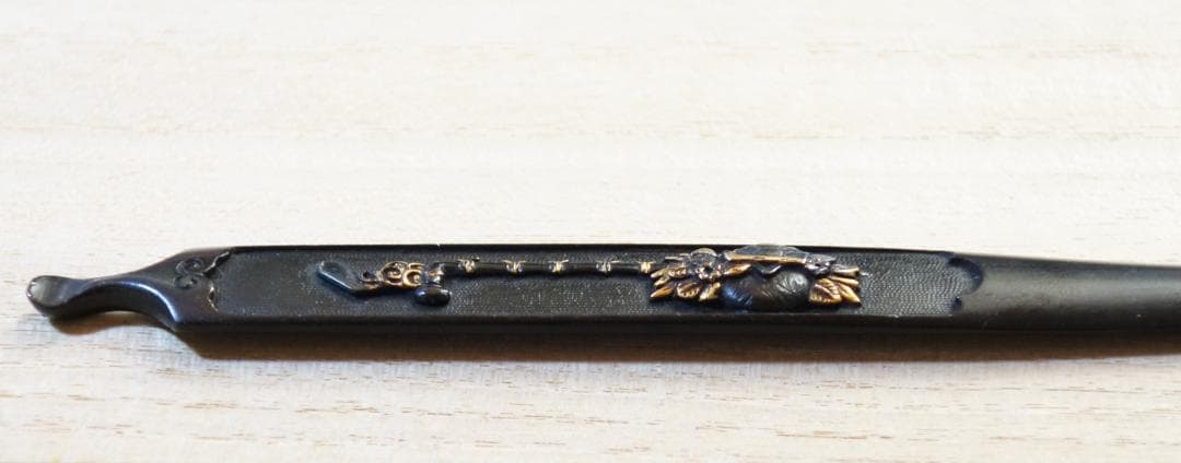 【祝飾図笄 赤銅魚子地】鍔 鐔 笄 日本刀 刀装具 武具 骨董 アンティーク