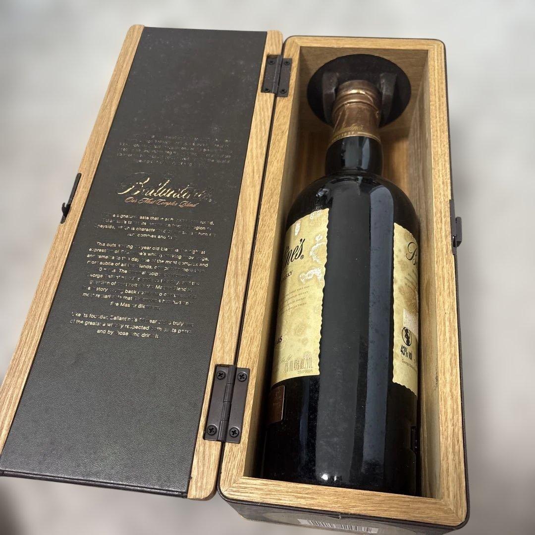 Ballantine's 30年 ブレンデッドスコッチウイスキー 木箱入り