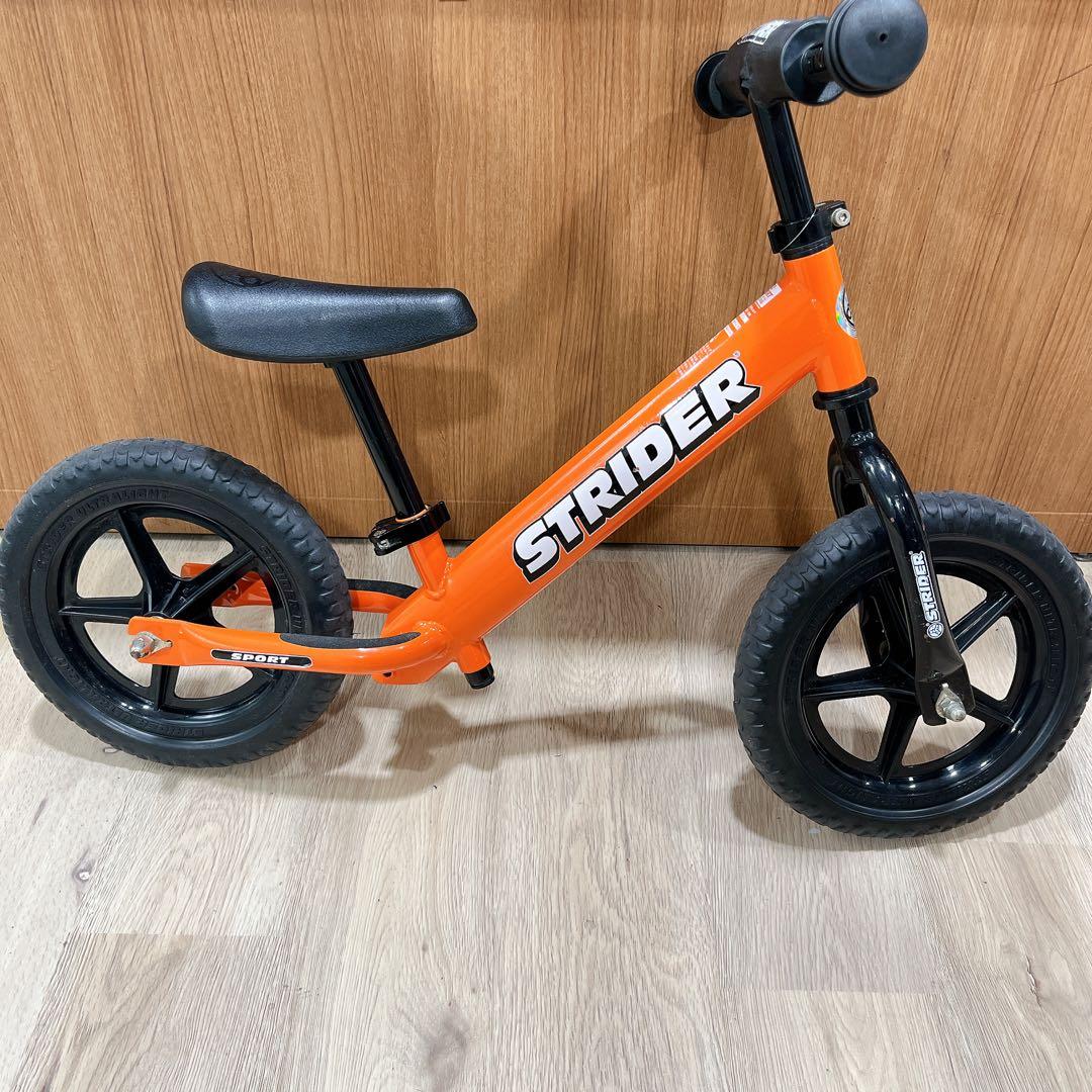 美品　ストライダー STRIDER スポーツモデル 12インチ オレンジ