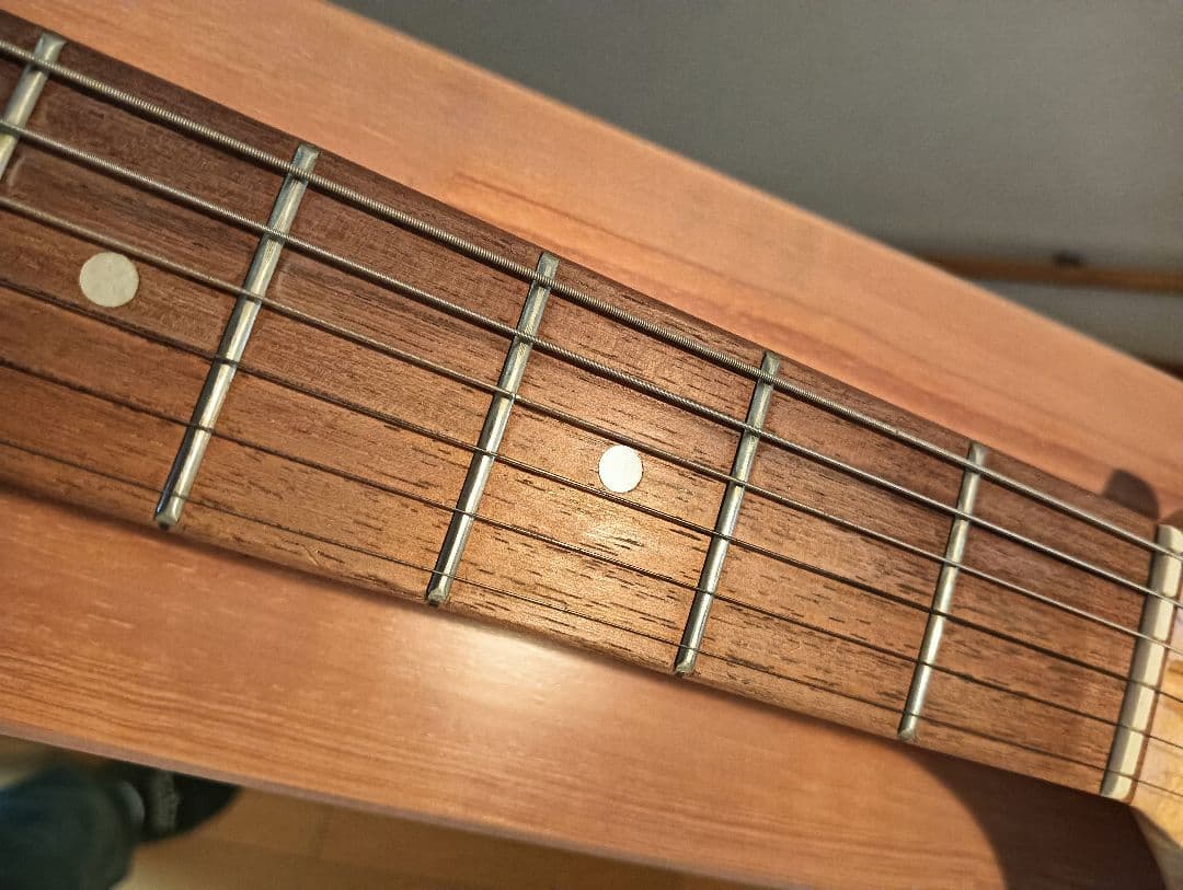 メイビスMavisエレキギター　イシバシ楽器　高級ギグバッグ付　未使用に近い美品