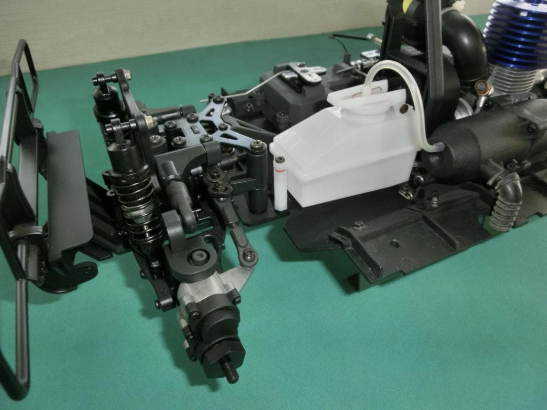 デァゴスティニハマーHUMMER H1 【エンジンRCカー】組み立て完成品