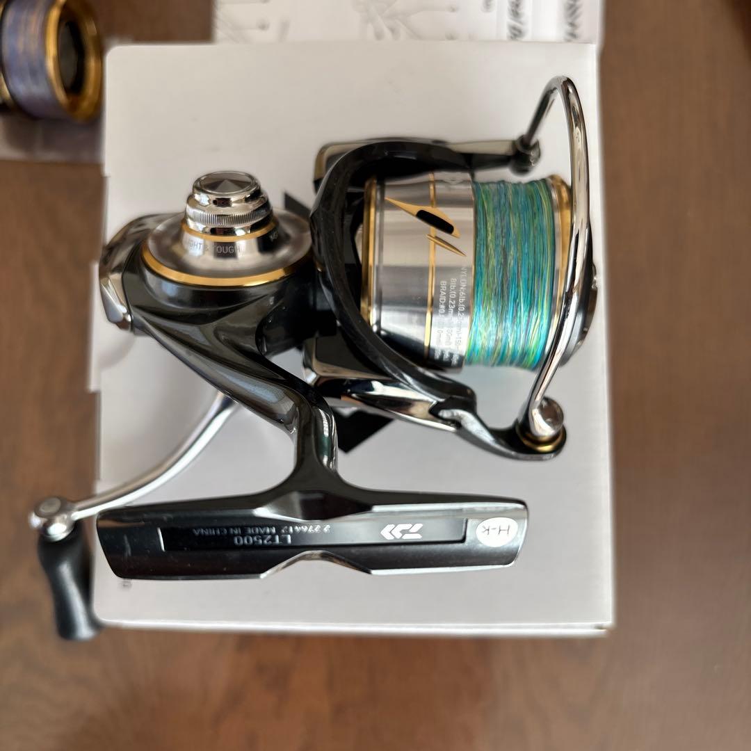 ダイワ ルビアス LT2500 スピニングリール　予備スプール付き