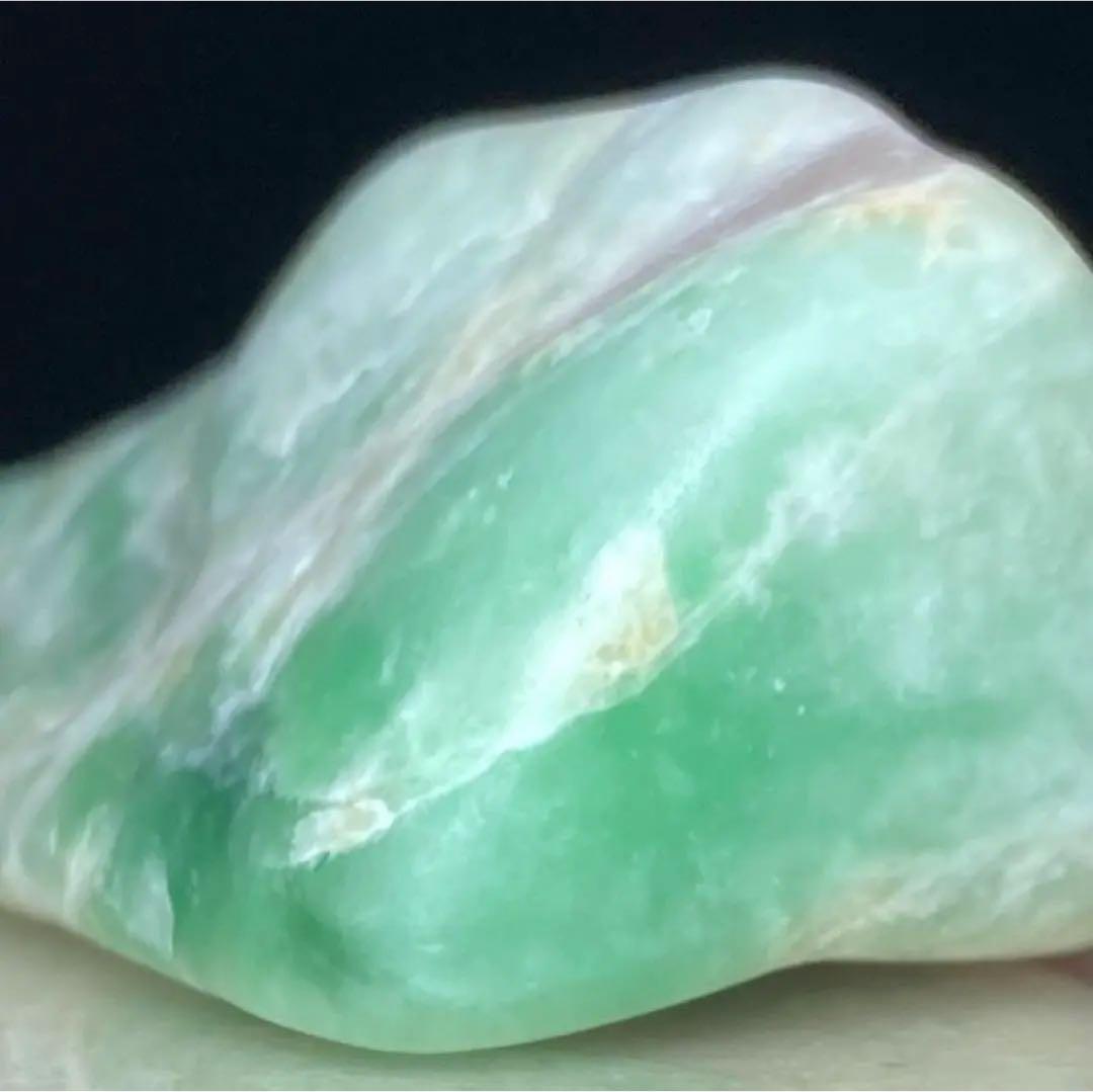 【専用品】糸魚川翡翠　ロウカン宝石質 翡翠　鮮やかな翠　原石　12.1ｇ