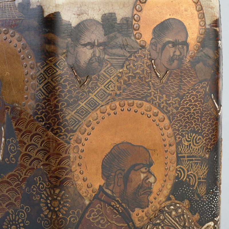 薩摩焼　丸二造　金襴手　羅漢図　花瓶　Z　9602